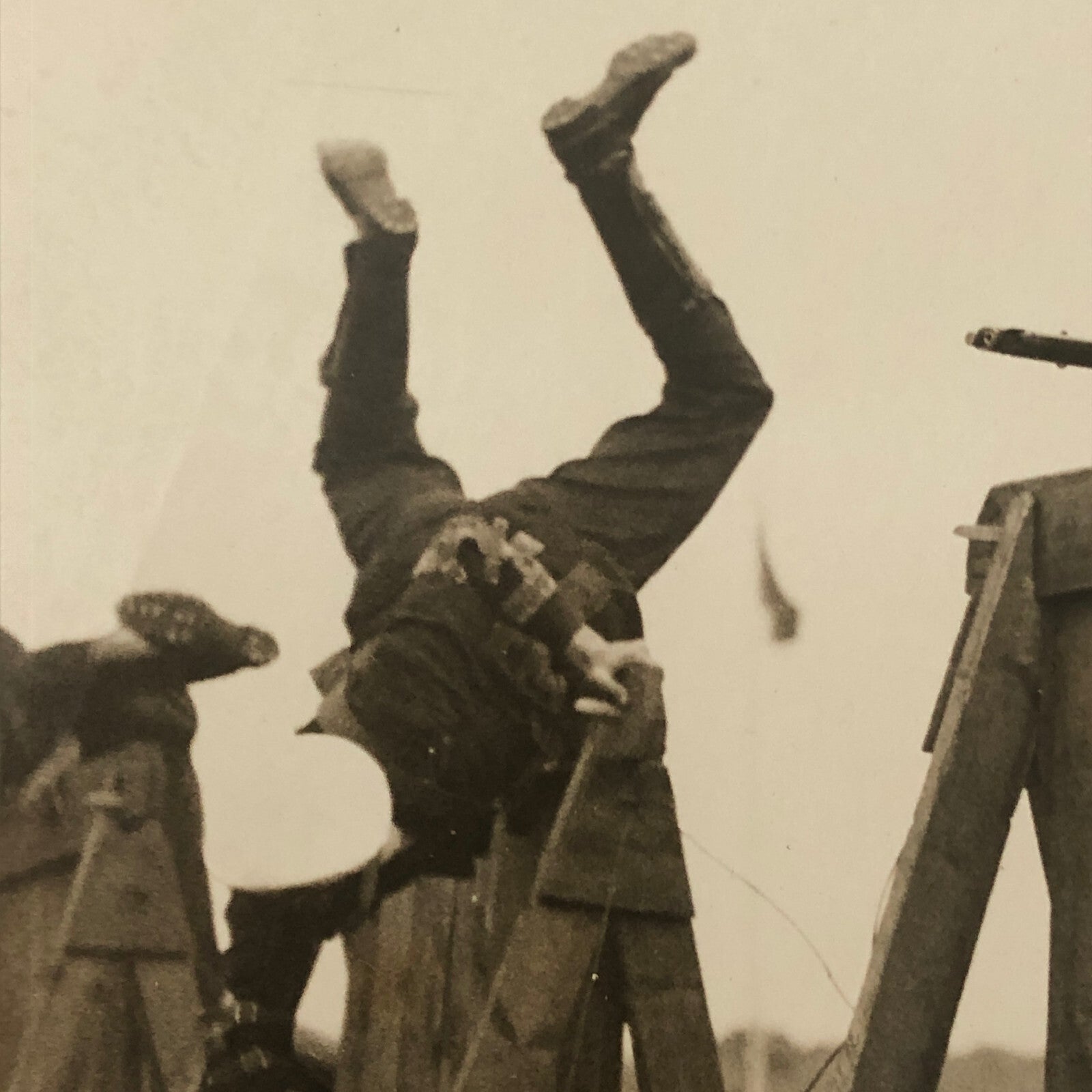 Press Photo Photograph Obstacle Course Race Participants Military 1933 London