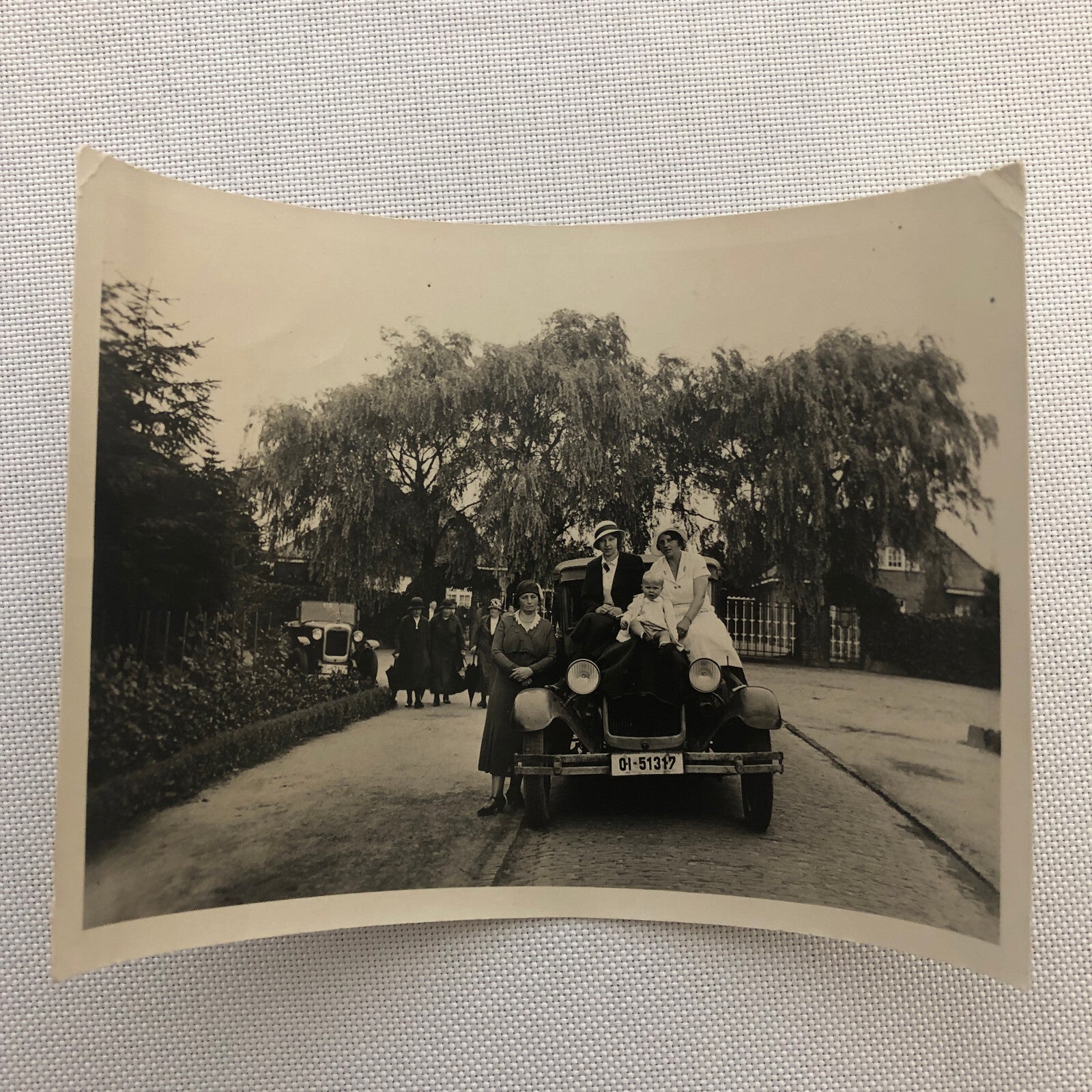 Vintage Photo Photograph Lot People with Anique Car Automobile AL22SM1
