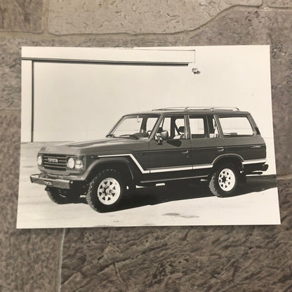 Toyota Land Cruiser FJ 60 Station Wagon G Factory Press Photo Photograph FJ60