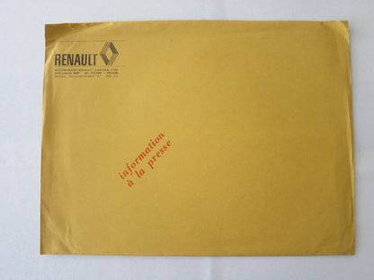1977 Renault 30TS Press Kit Brochure Photos 30 TS Car