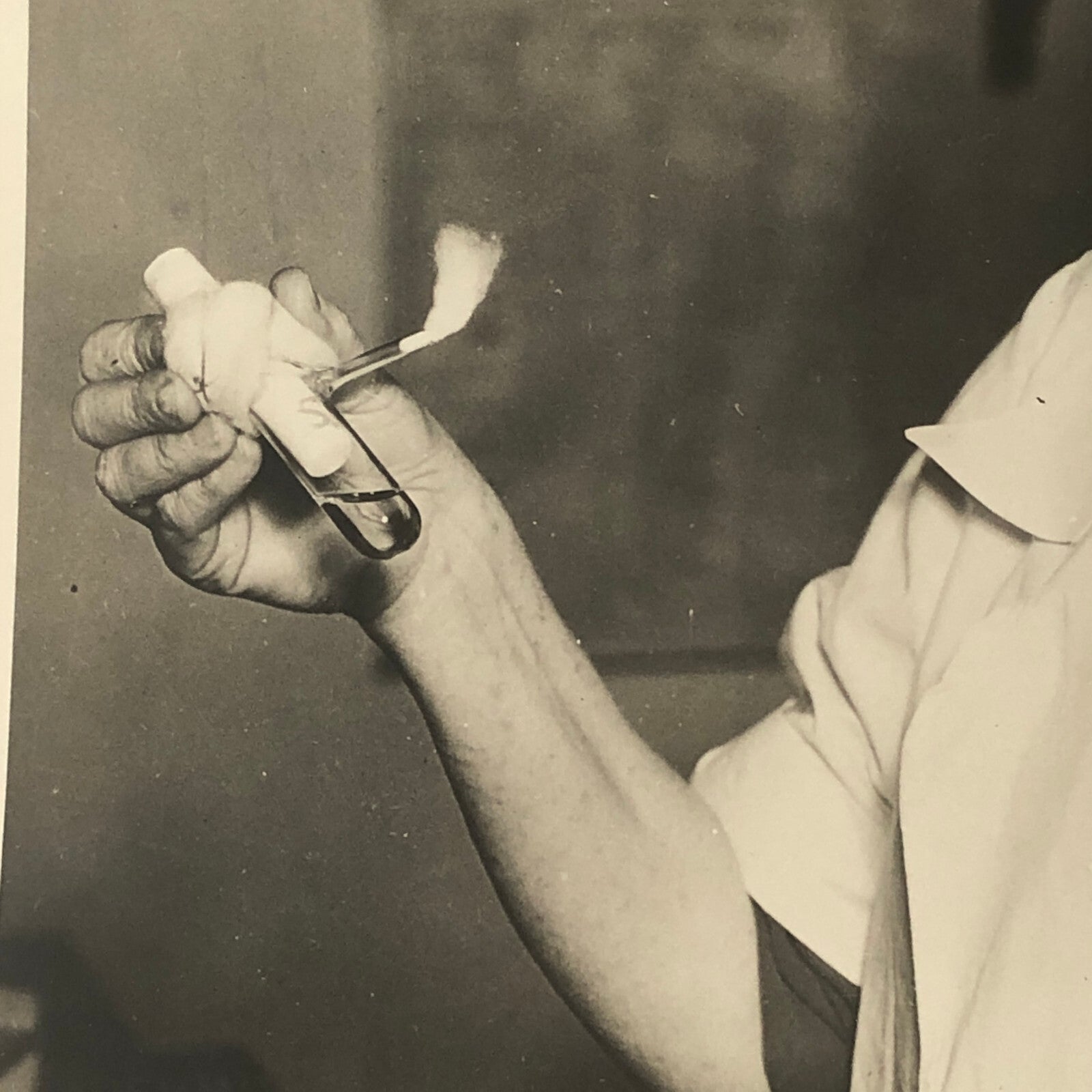Press Photograph Photo Scientist New Method of Seeing Germs 1932 Underwood Photo