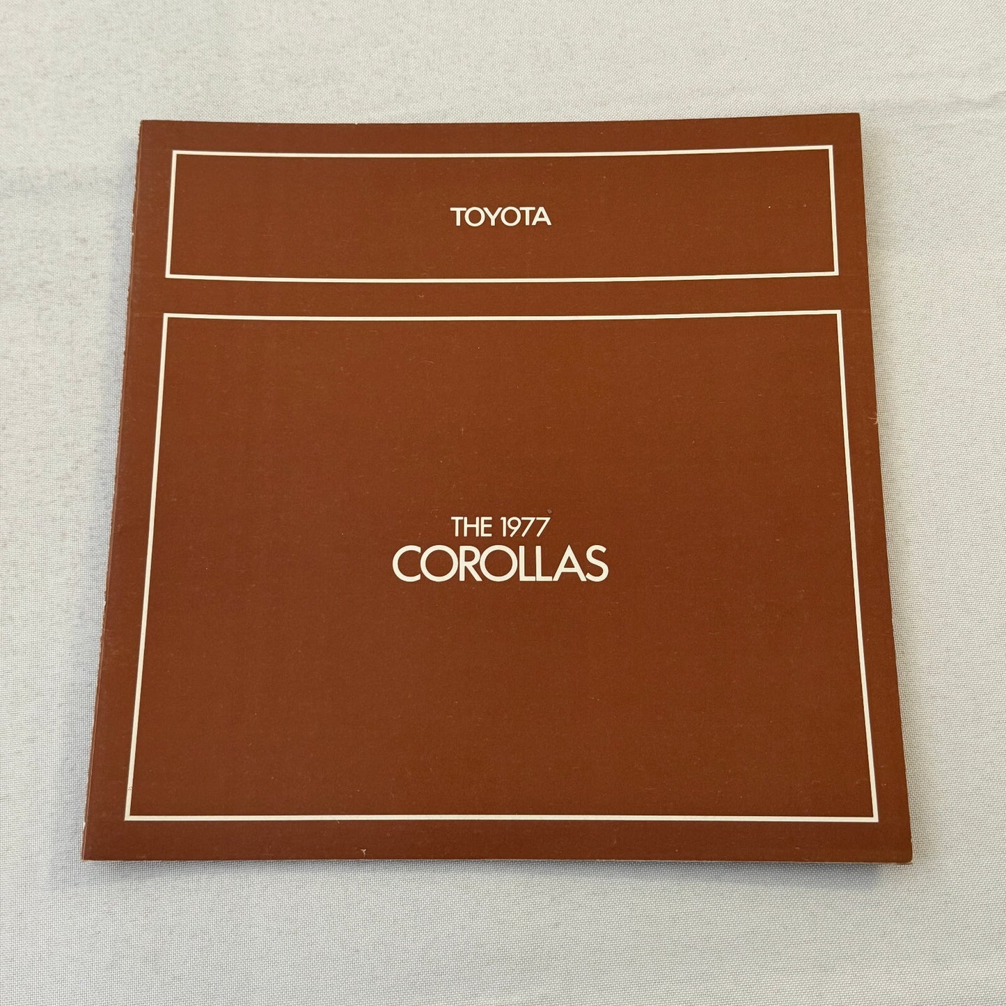 1977 Toyota Corolla Car Sales Brochure Catalog SR5 SR-5 Liftback Hardtop Wagon