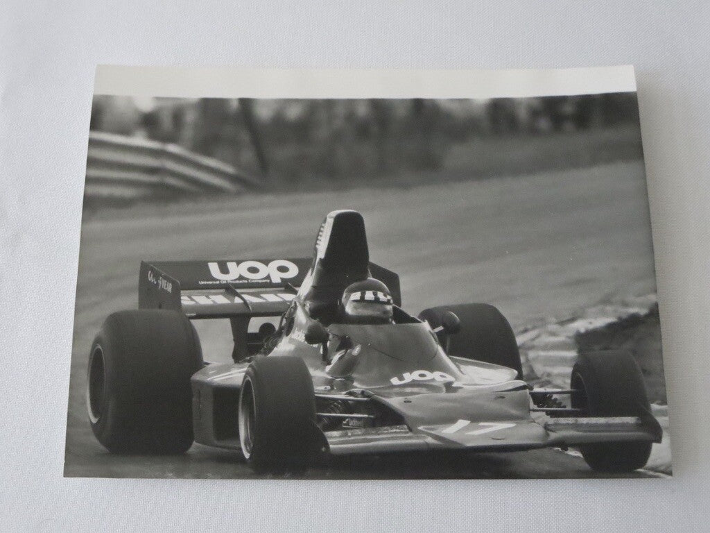 Vintage Canadian Grand Prix Racing Photograph Photo Jackie Oliver UOP Shadow