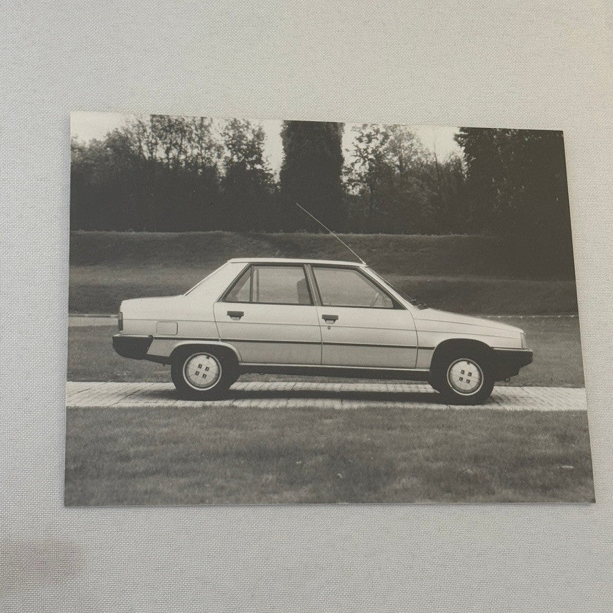 1982 Renault Press Kit Brochure Photos Renault 5 Turbo 9 14 Fuego 30 Alpine A310