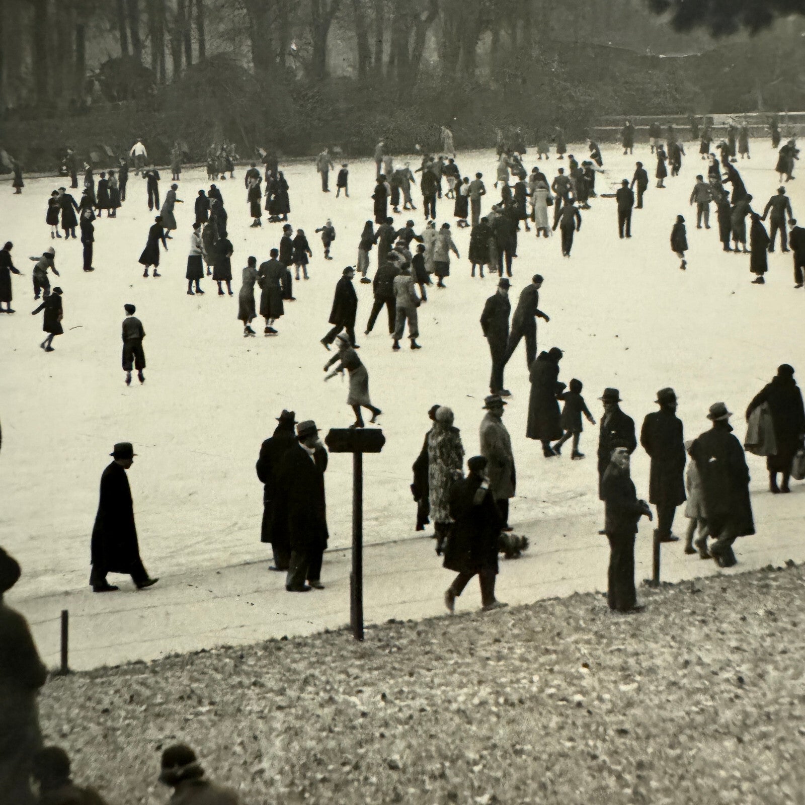 Paris Ice Skating Bais de Boulogne Press Photo Photograph Agence Trampus 1934