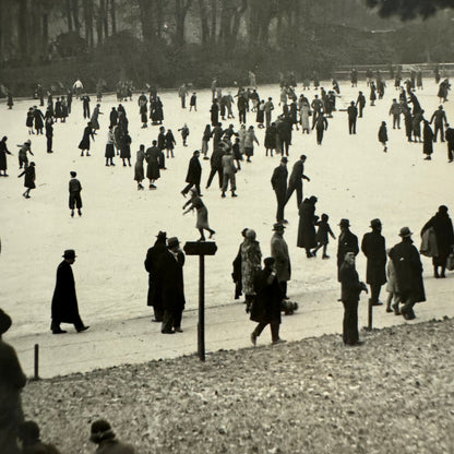Paris Ice Skating Bais de Boulogne Press Photo Photograph Agence Trampus 1934
