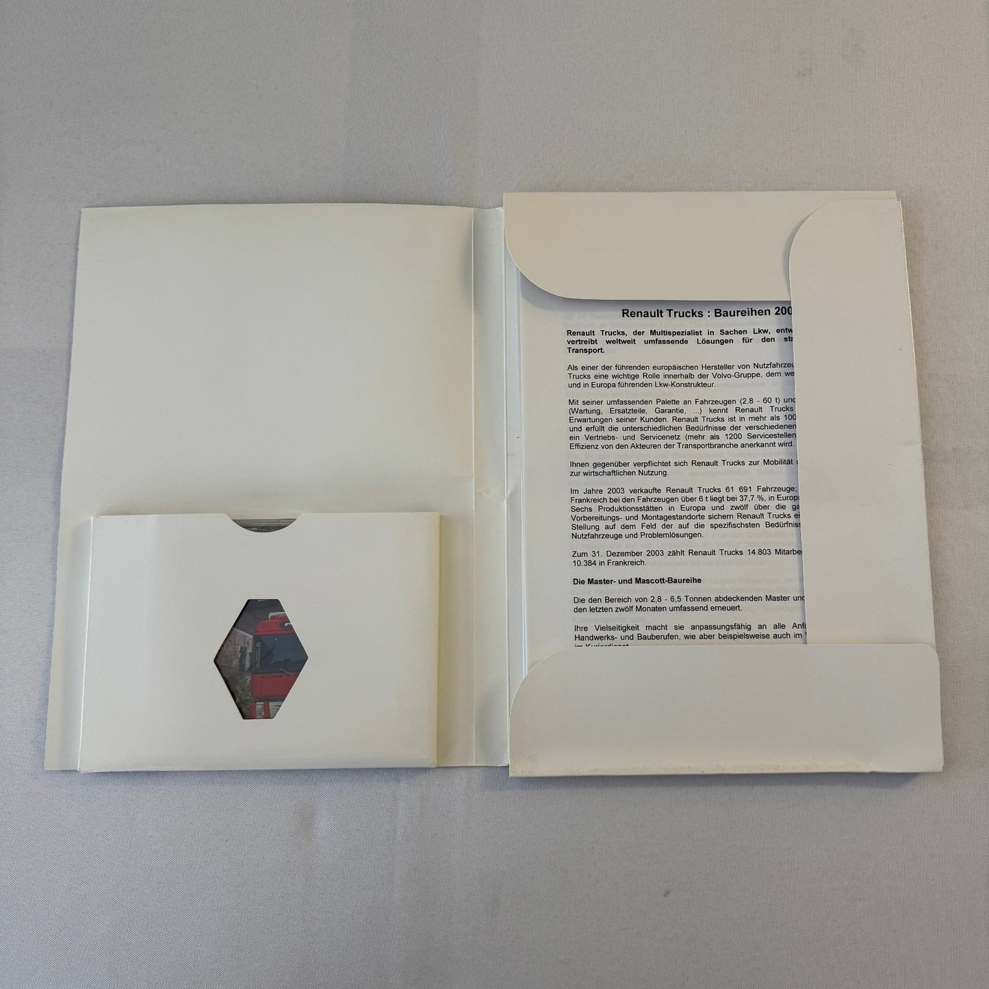 2004 Renault Commercial Truck Press Kit with Photo CD GERMAN