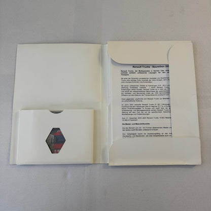 2004 Renault Commercial Truck Press Kit with Photo CD GERMAN