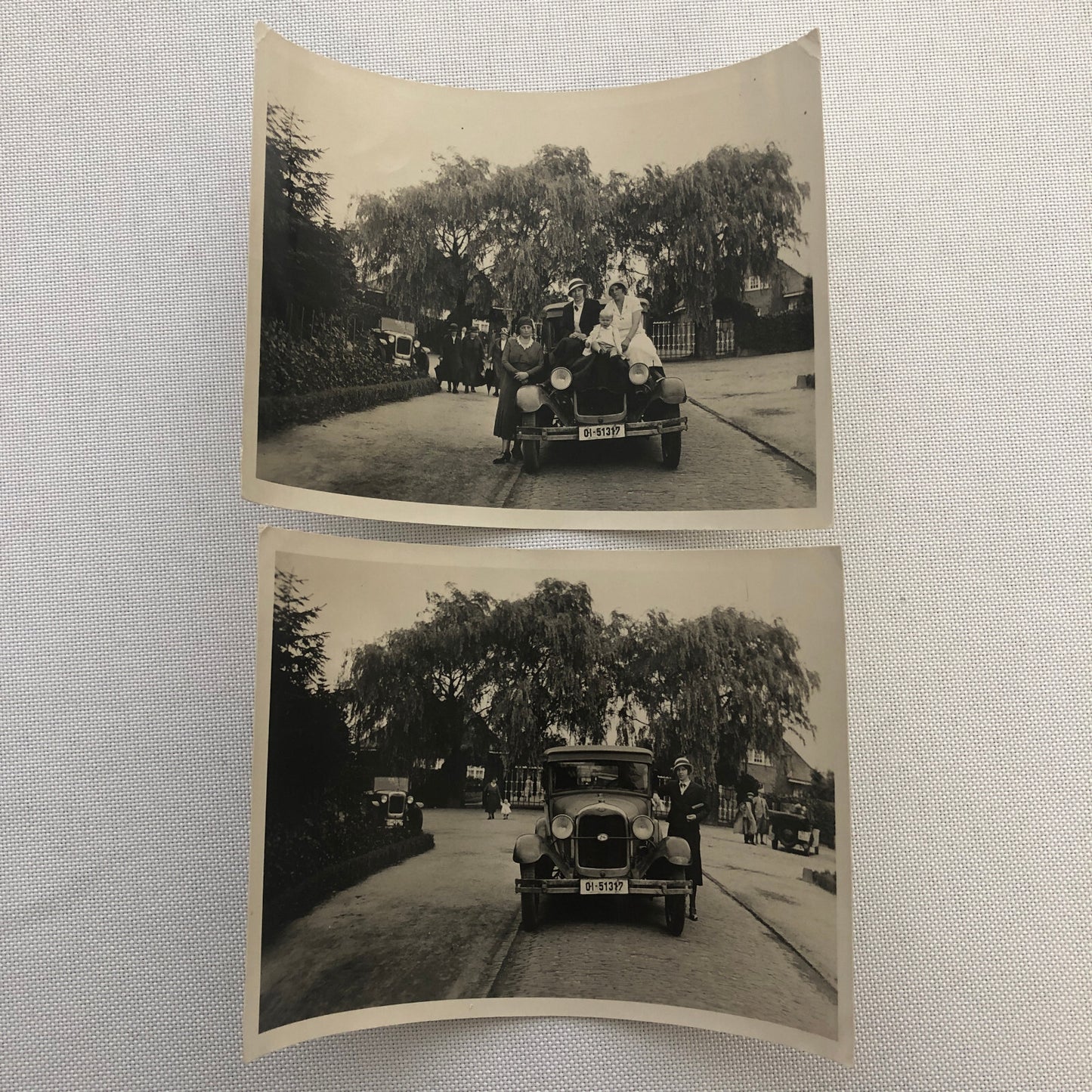 Vintage Photo Photograph Lot People with Anique Car Automobile AL22SM1