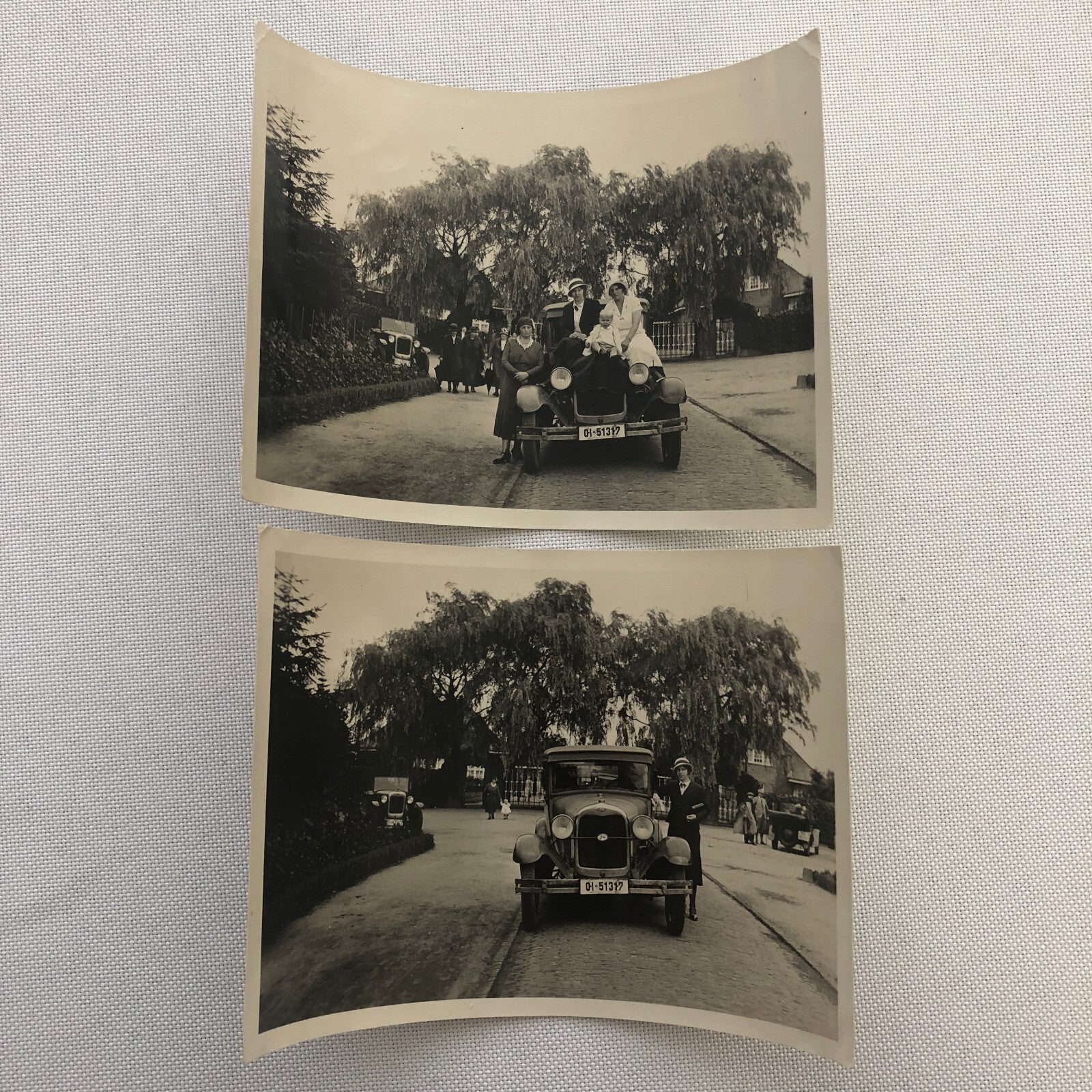 Vintage Photo Photograph Lot People with Anique Car Automobile AL22SM1