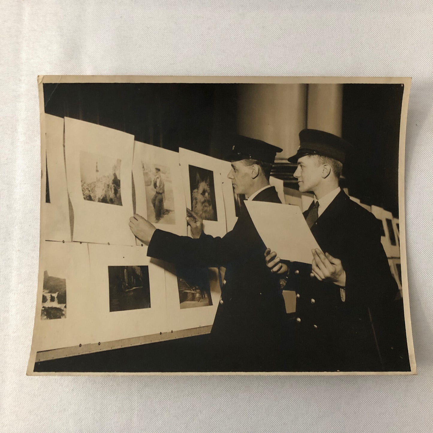 Vintage Press Photo Photograph London Midland & Scottish Railway Art Exhibit