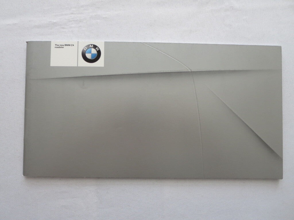 2002 BMW Z4 Sales Brochure Catalog Advertising Z4 2.5i Z4 3.0i