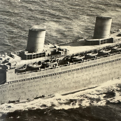 Vintage Ship Boat Photo Photograph Print Queen Elizabeth 1940