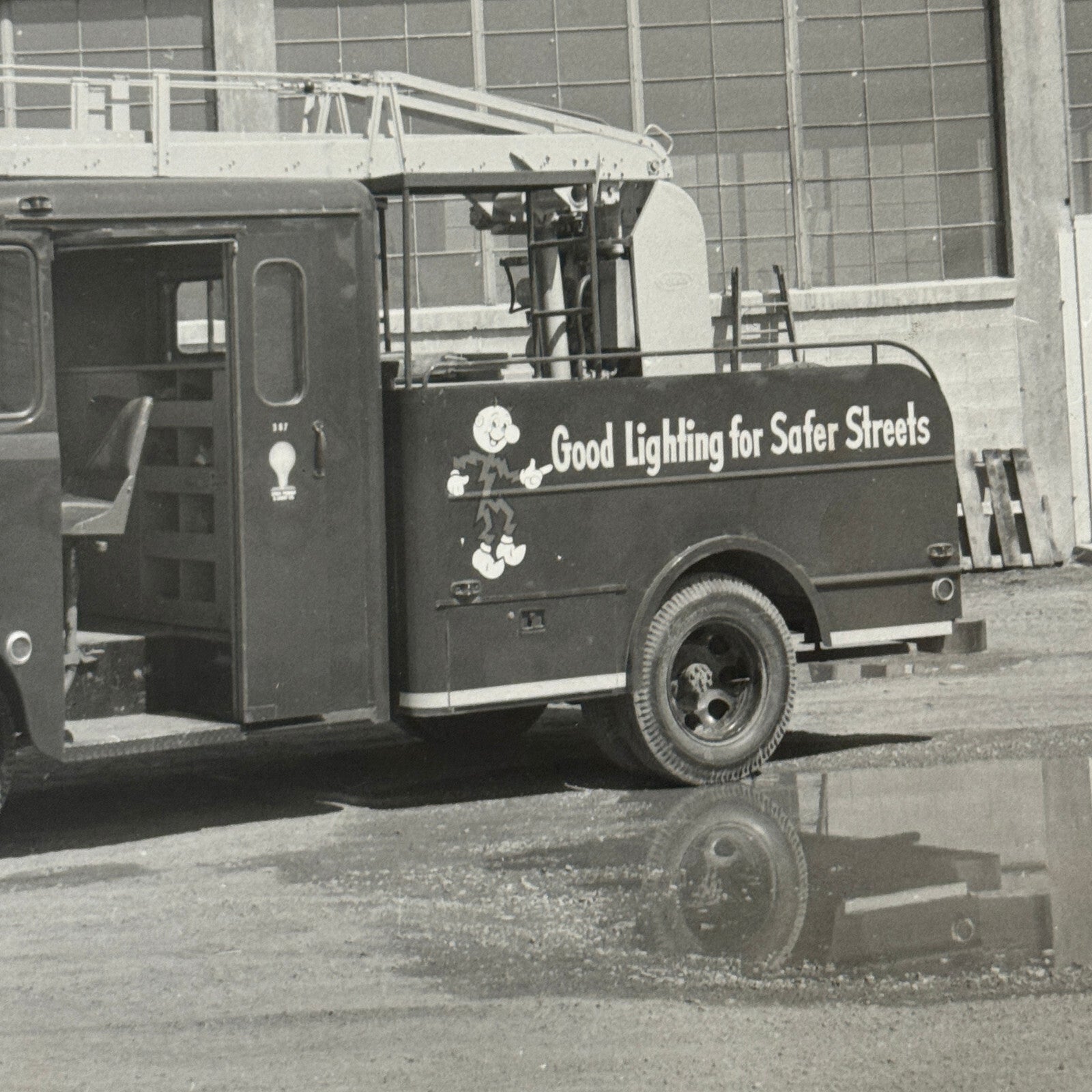 1951 Ford Electrical Service Truck Photo Photograph Reddy Kilowatt