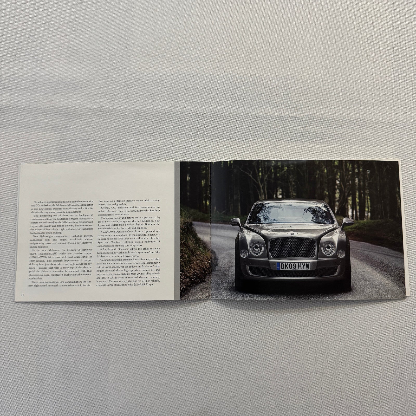 Bentley Mulsanne Car Press KIt Brochure with Photo CD