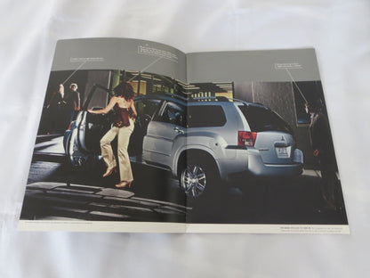 2004 Mitsubishi Endeavor Sales Brochure Catalog 
