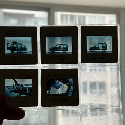 2000 Renault Kangaroo Press Kit with 35mm Photo Slides German Text European