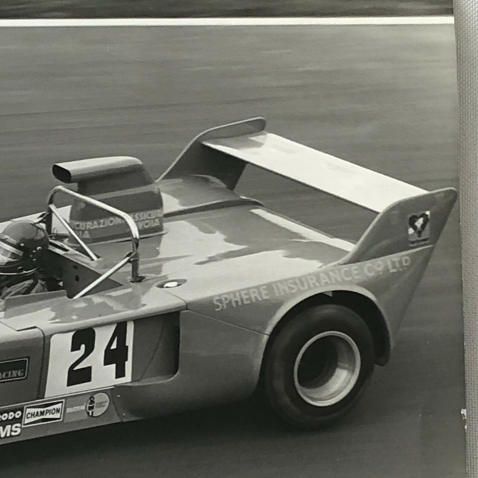 Vintage Racing Photo Photograph 1975 1000 KM de Mugello Chevron B31 Hart Ford 