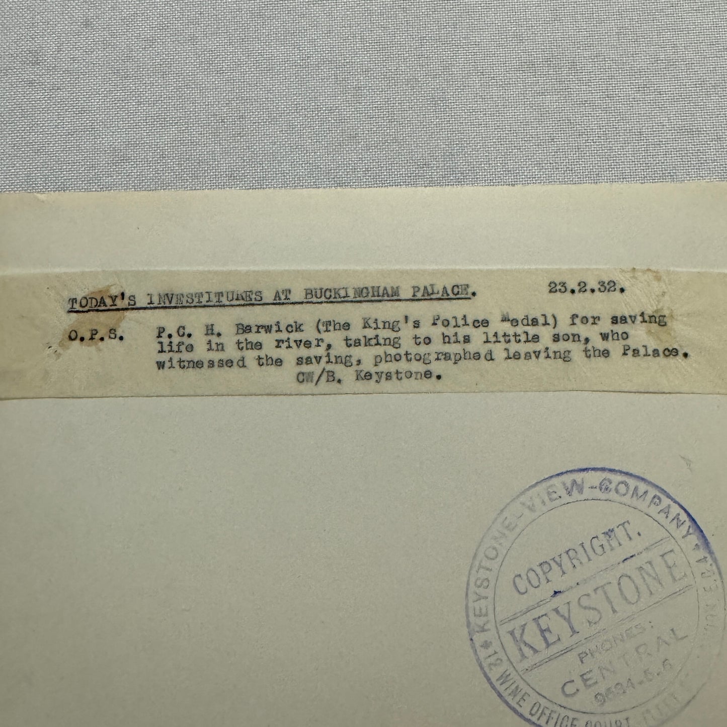 1932 Press Photo Photograph Bravery Medal for Man Saving Life Keystone