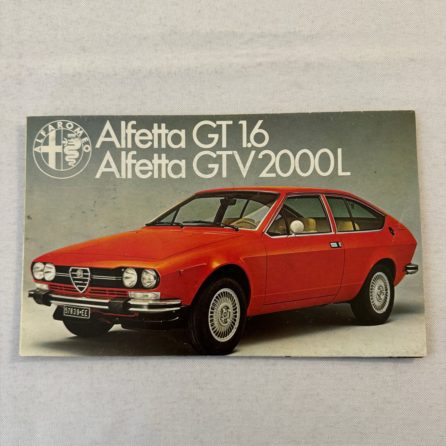 Alfa Romeo Alfetta GT 1.6 and Alfetta GTV 2000L Car Brochure Catalog FRENCH