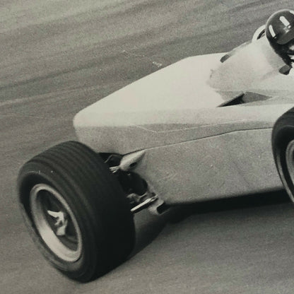 Vintage 1968 Graham Hill Lotus STP Racing Car Press Photo Photograph 