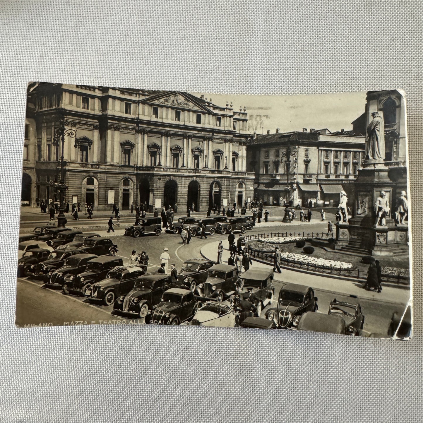 Vintage Italian Postcard Post Card Piazza E Teatro Alla Scala Cars Automobile