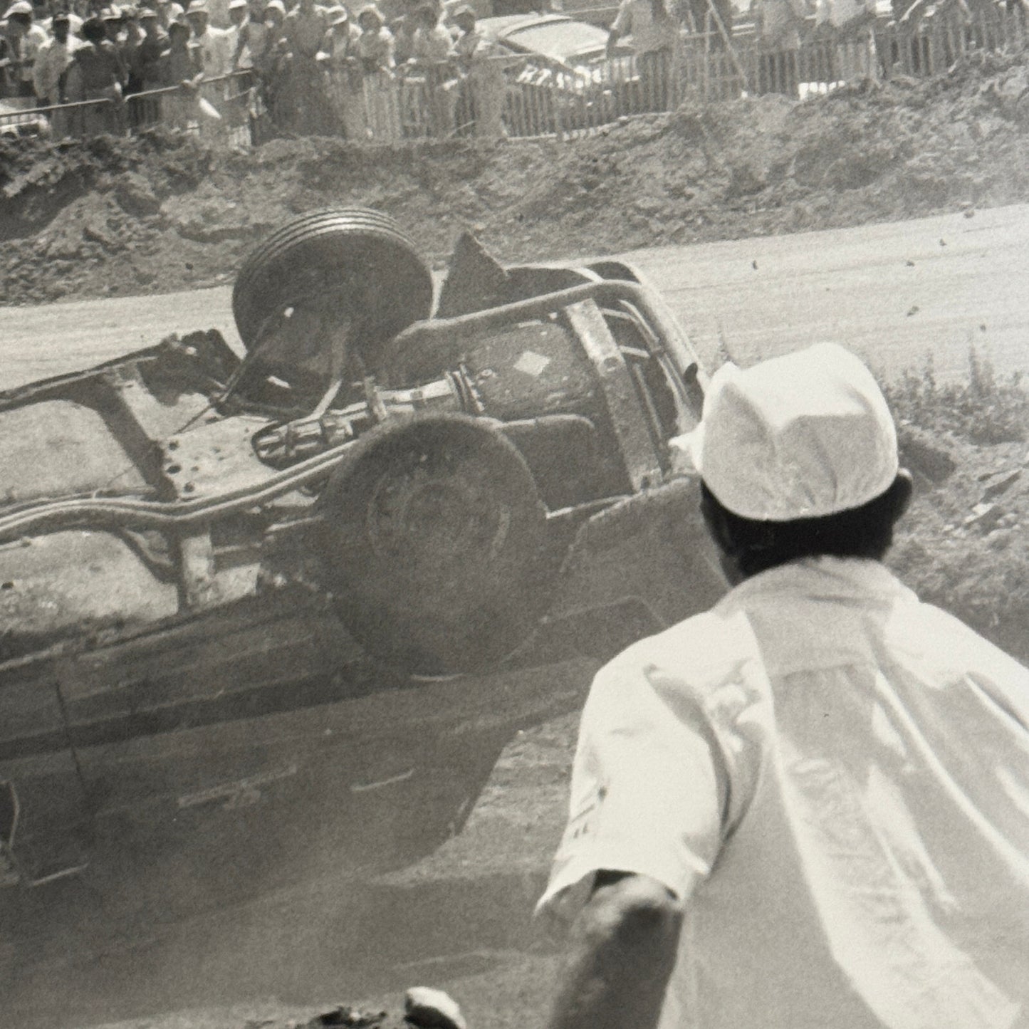 Vintage Racing Car Crash Wreck Rally Photo Photograph Print DPPI Press Photo