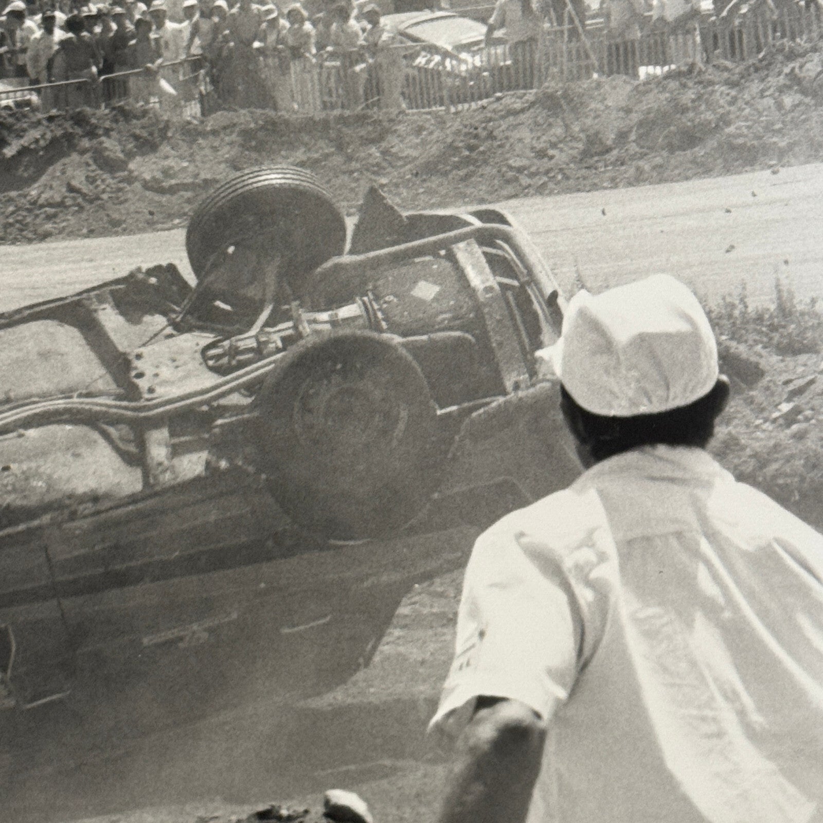Vintage Racing Car Crash Wreck Rally Photo Photograph Print DPPI Press Photo