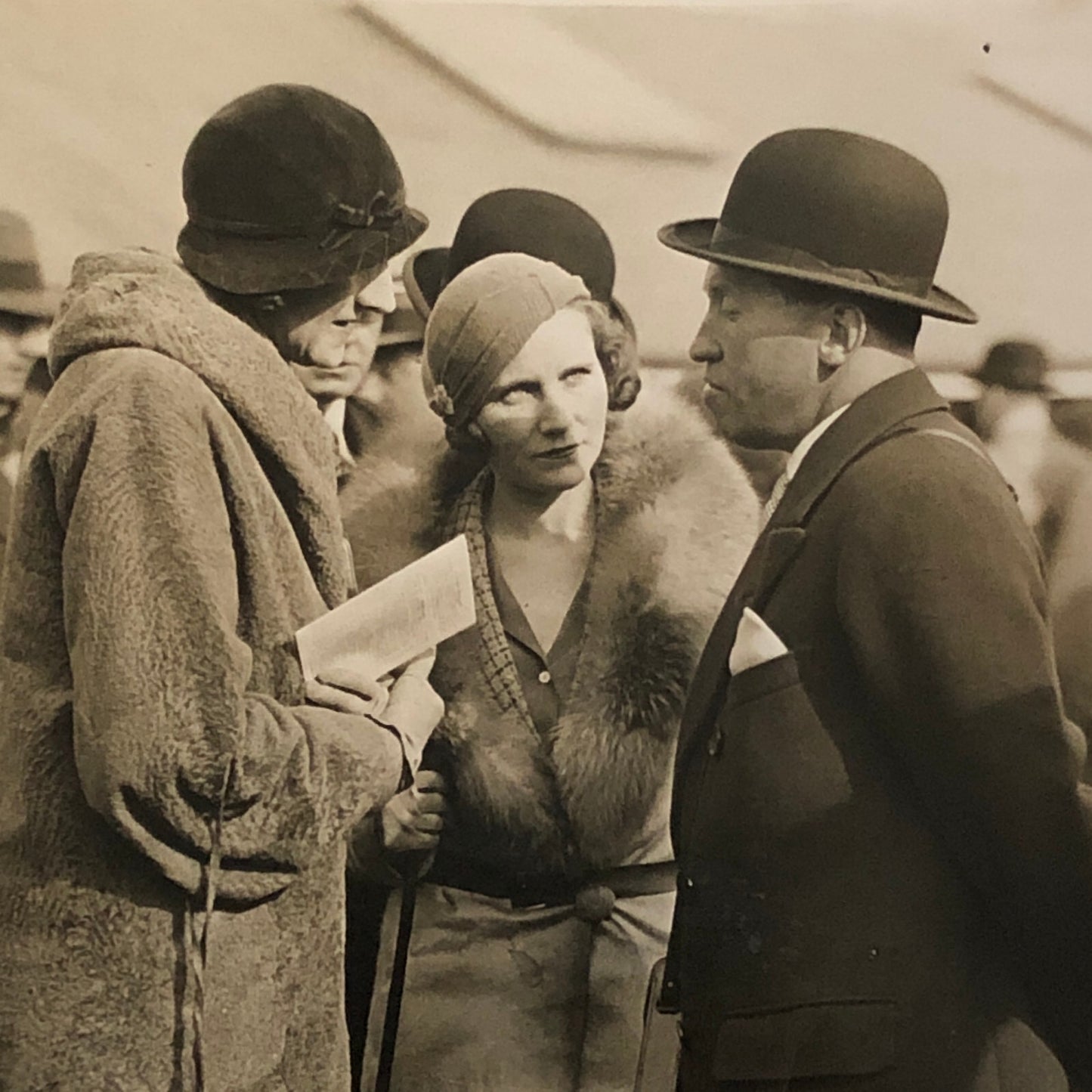 Press Photo Photograph Lincolnshire Horse Racing Spectators in Paddock 1933