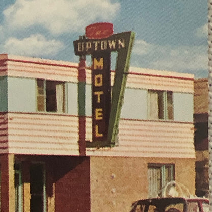 Vintage Postcard Post Card Uptown Motel Estevan Saskatchewan Cars