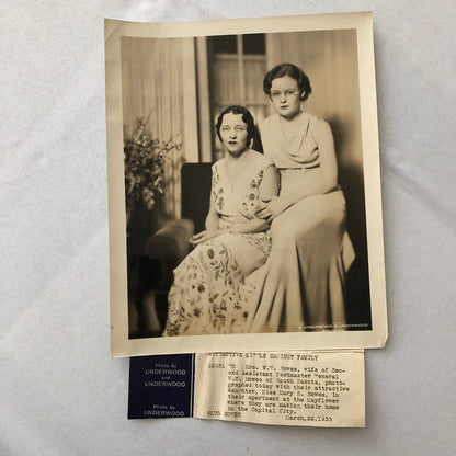Press Photo Photograph Postmaster General WW Howes Wife Daughter Family 1933