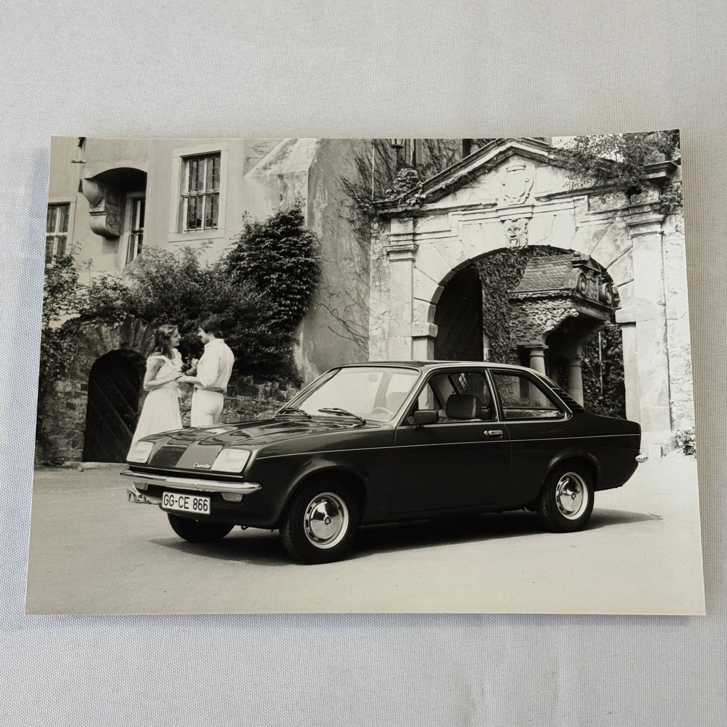 Opel Chevette Car Press Kit Brochure Photos 1980 1981 GERMAN