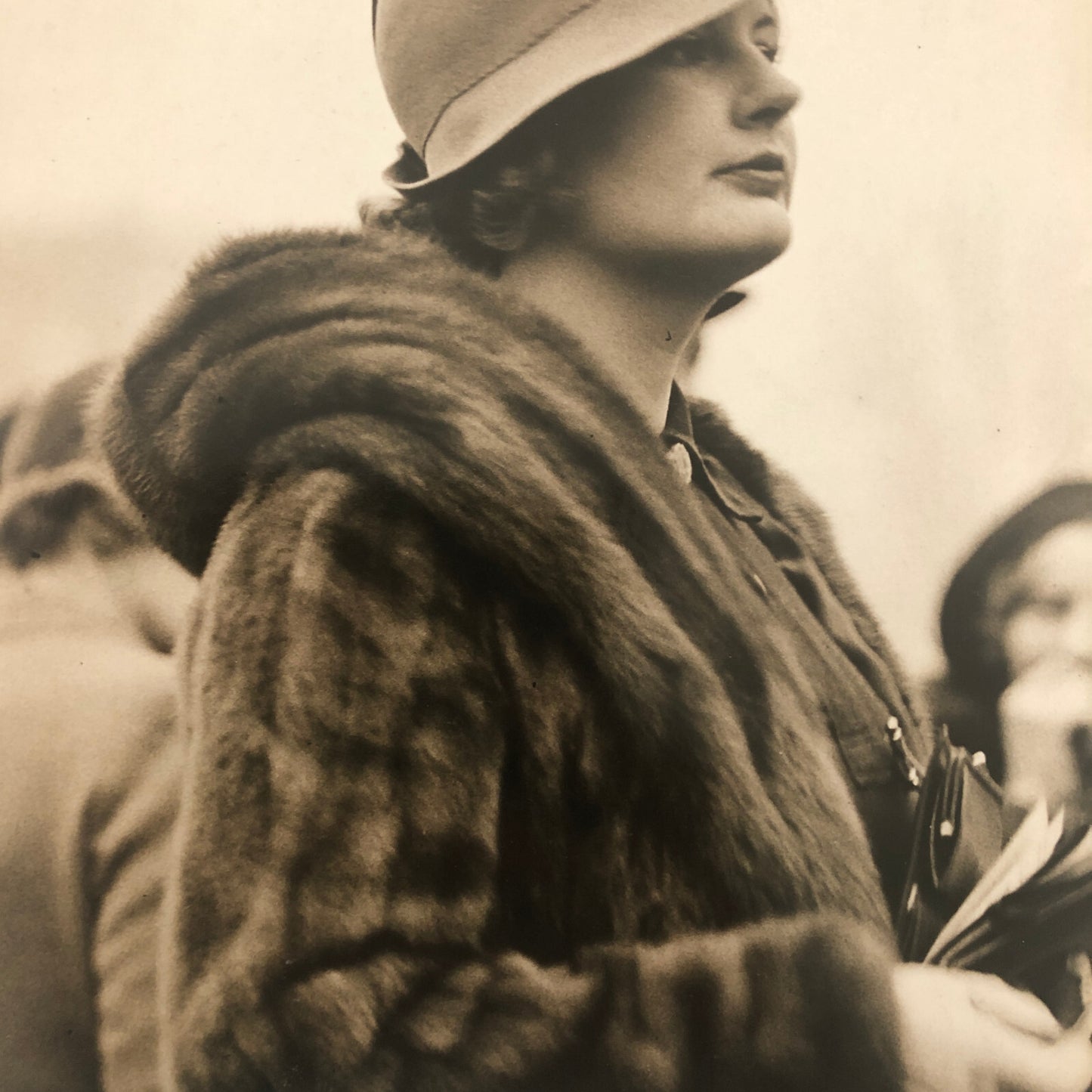 Fashion Press Photo Photograph Lingfield Horse Races Racing Fur Coat 1934 London
