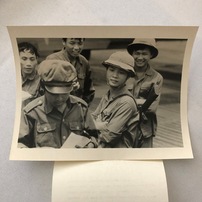 Vintage ABC News Press Photo Photograph Vietnamese Troop Laos Geraldo Rivera