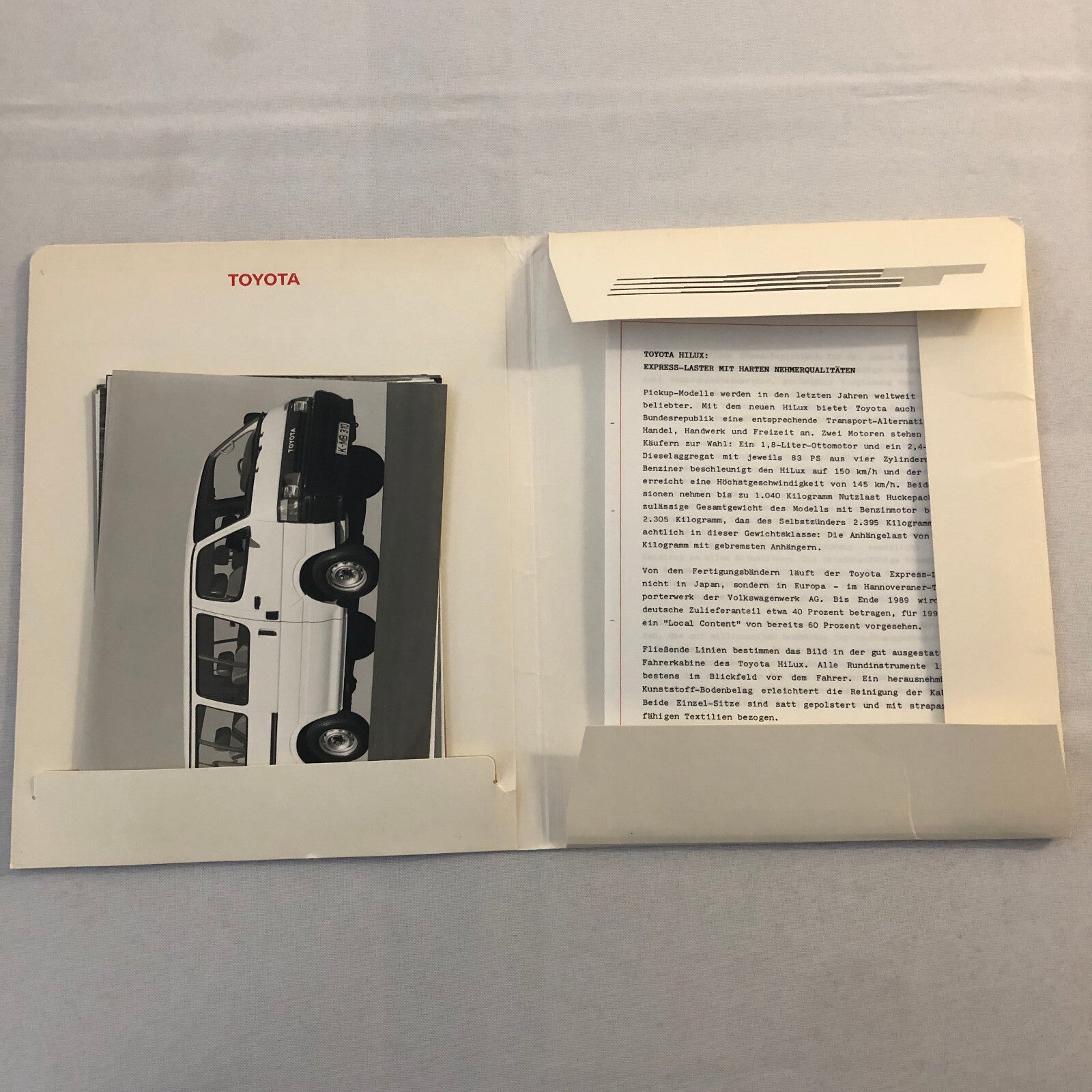 1989 Toyota Truck Press Kit with Photos Liteace Hiace Hilux Model F GERMAN Text