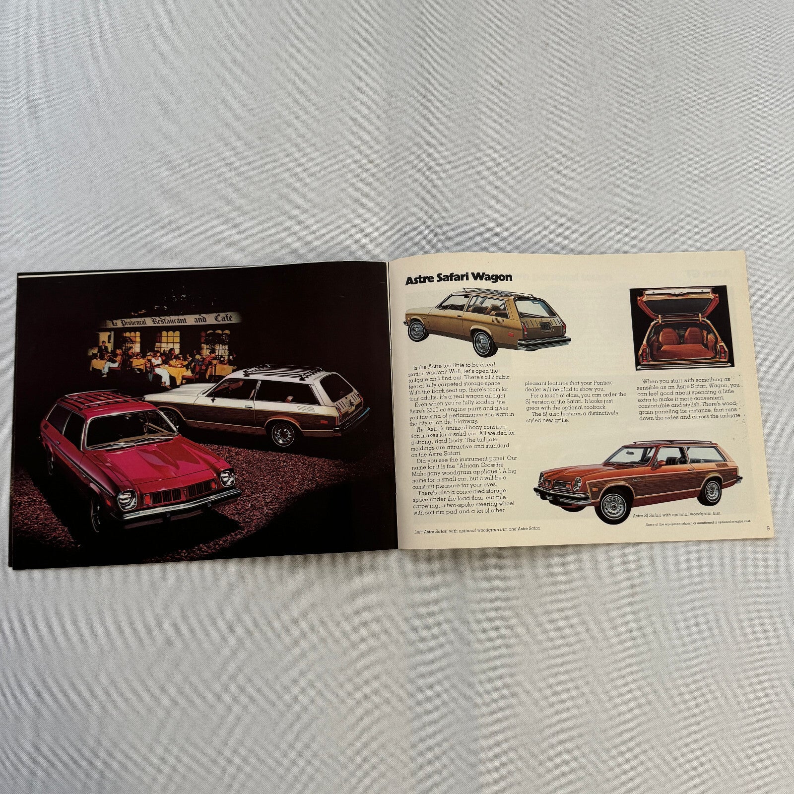 1975 Pontiac Astre Car Sales Brochure Catalog SJ Safari Wagon Hatchback Coupe
