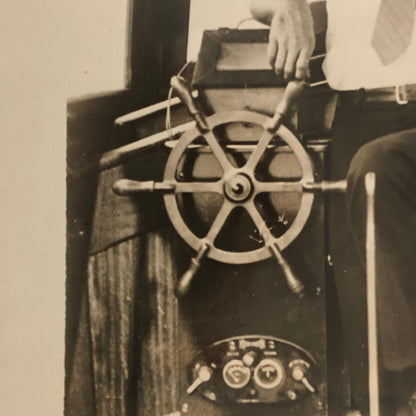 Press Photo Photograph Brooklyn Museum Brazil Expedition Boat Crew Underwood