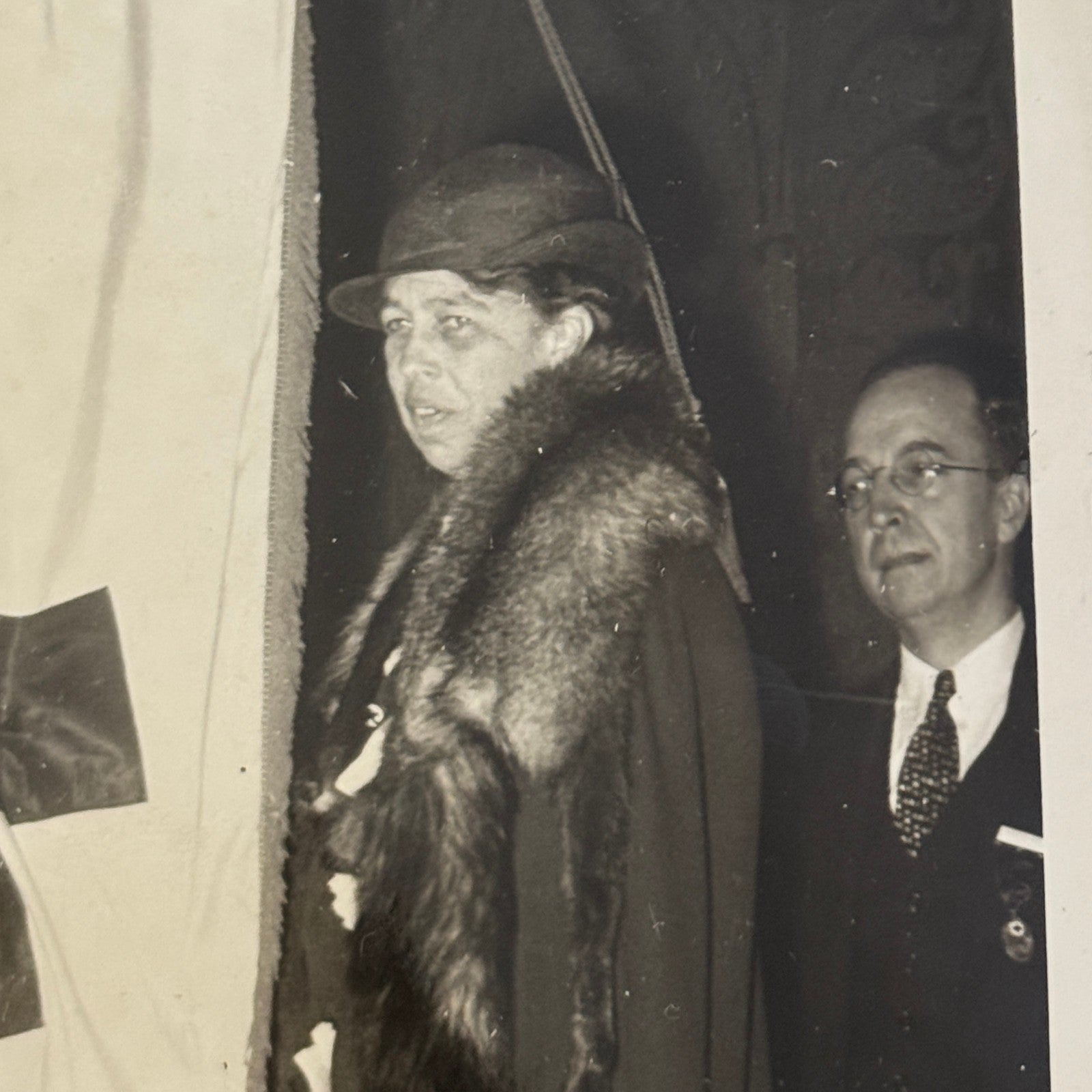 Press Photo Photograph First Lady Eleanor Roosevelt Red Cross Honor Flag montana
