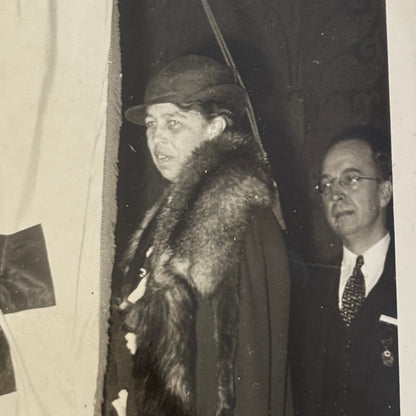 Press Photo Photograph First Lady Eleanor Roosevelt Red Cross Honor Flag montana