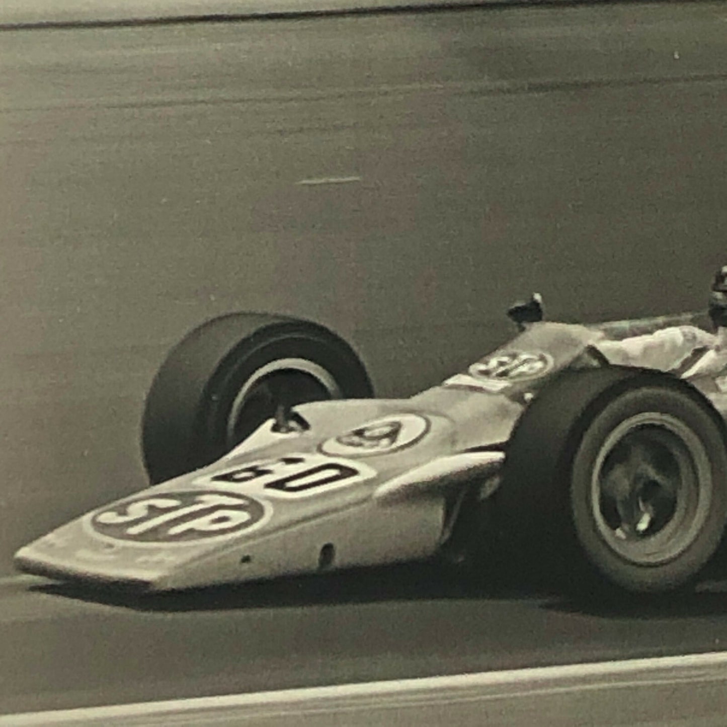 Vintage 1968 Indy 500 Joe Leonard STP Racing Car Photo Photograph Indianapolis 