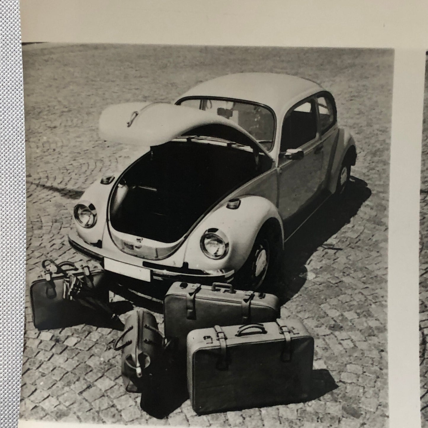 Vintage Volkswagen VW Beetle Factory Press Photo Photograph Print 1970