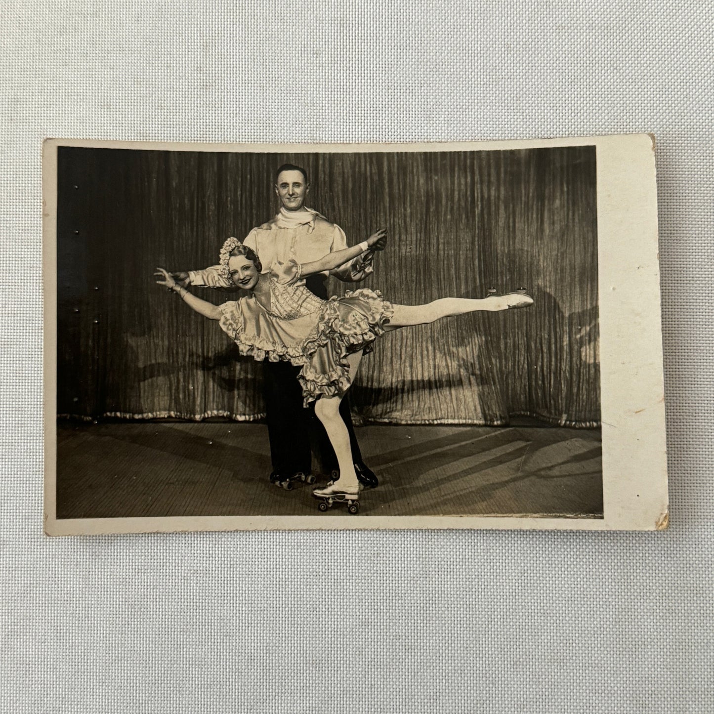 Vintage Roller Skating Act Postcard Post Card Circus The Boomgarden Patineurs