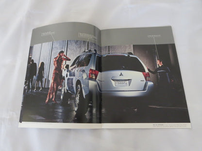 2004 Mitsubishi Endeavor Sales Brochure Catalog 