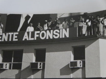 1986 Photograph of Fidel Castro in Car with Raul Alfonsin Cuba Argentina Photo
