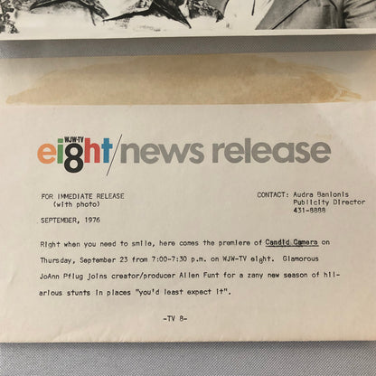 1976 Candid Camera Allen Funt JoAnn Pflug Television TV Press Photo Photograph