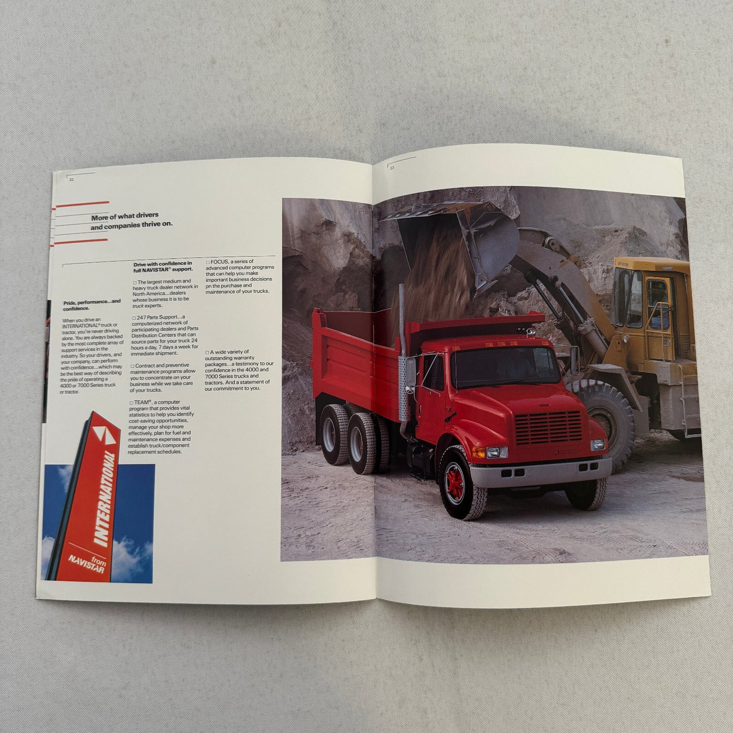 International 4000 and 7000 Series Truck Sales Brochure Catalog Advertising