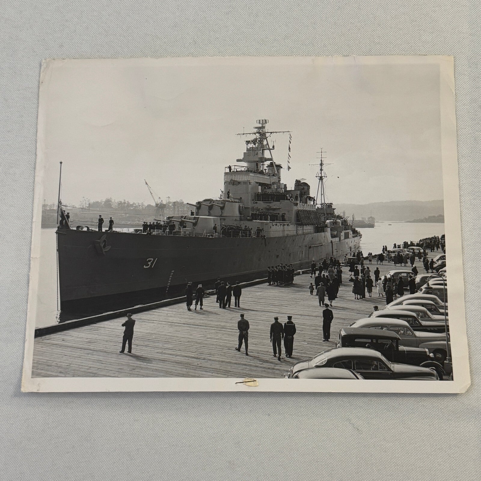 Royal Canadian Military Ship HMCS Quebec Press Photo Photograph 1952 Boat