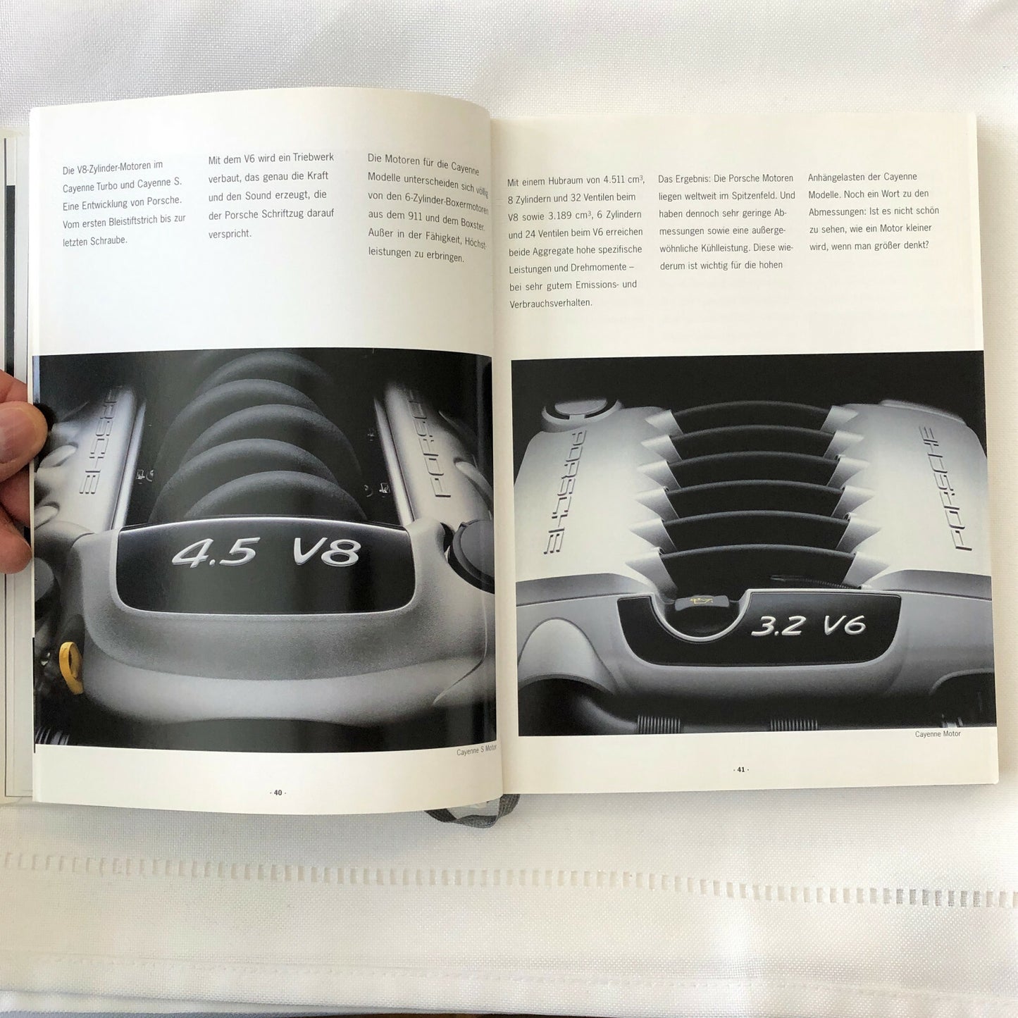 2005 ? Porsche Cayenne Hardbound Book Sales Brochure Catalog GERMAN