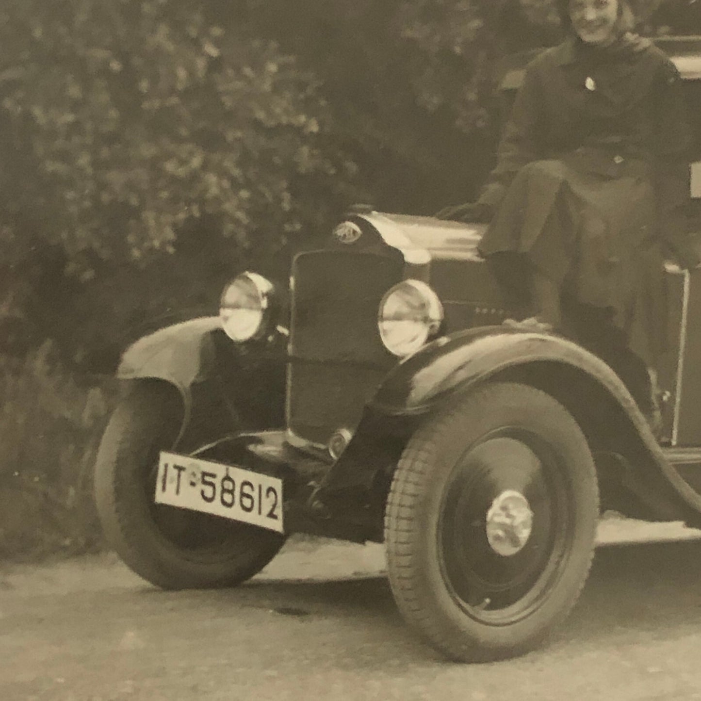 Vintage Car Automobile Photo Photograph Print - Tag AL22 SM1