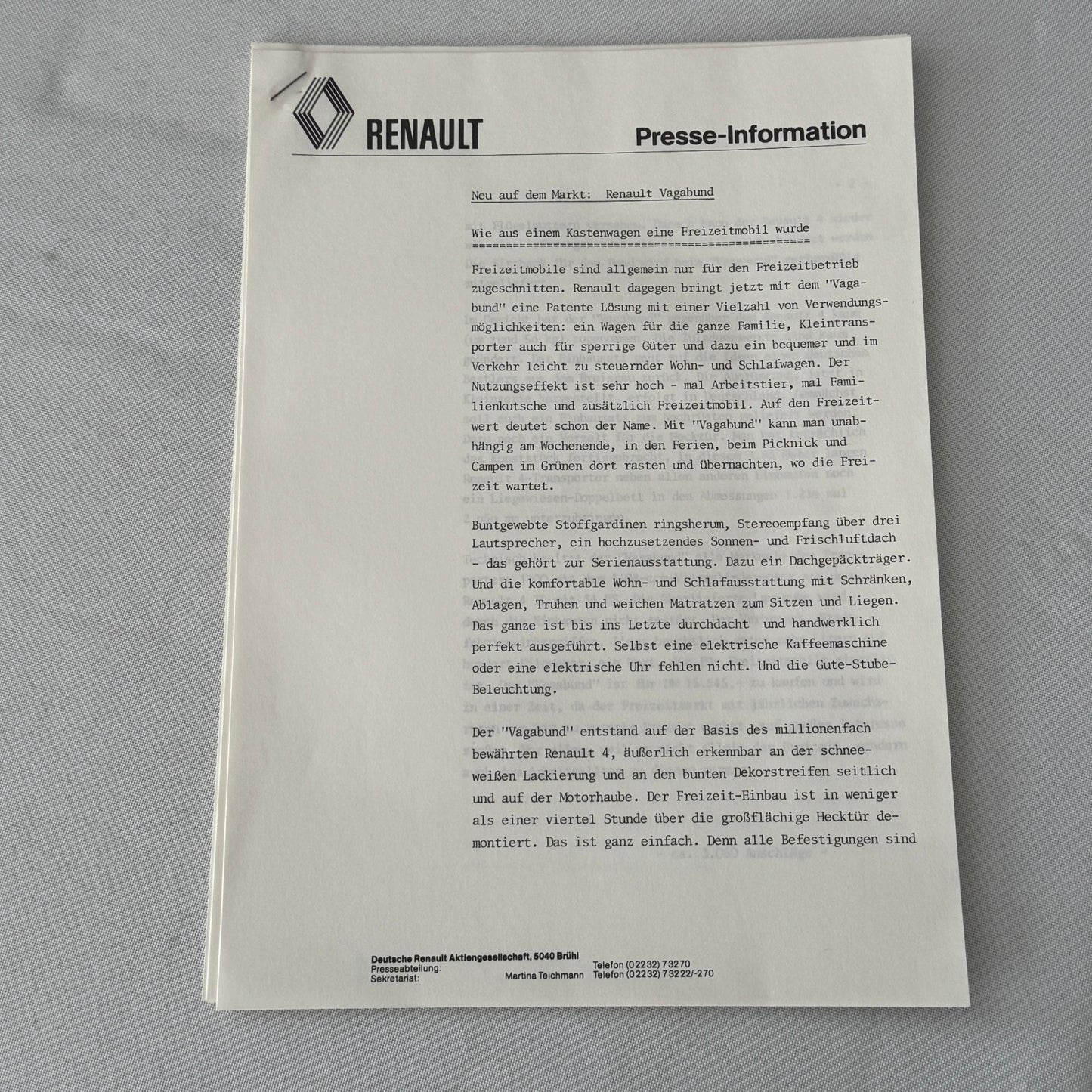 1980 Renault Press Kit Le Car Van Vagabund Renault ELF 20 Racing Car GERMAN